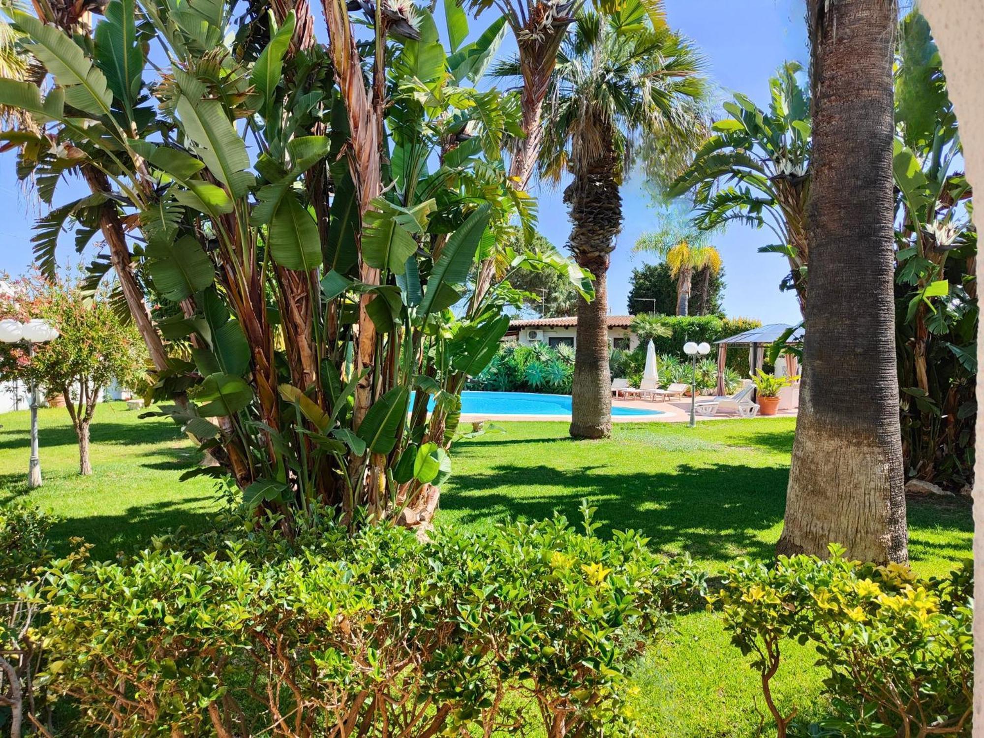 Villa Alfonsa, Fontane Bianche, Siracusa, Private Pool, 10Min From The Beach Buitenkant foto