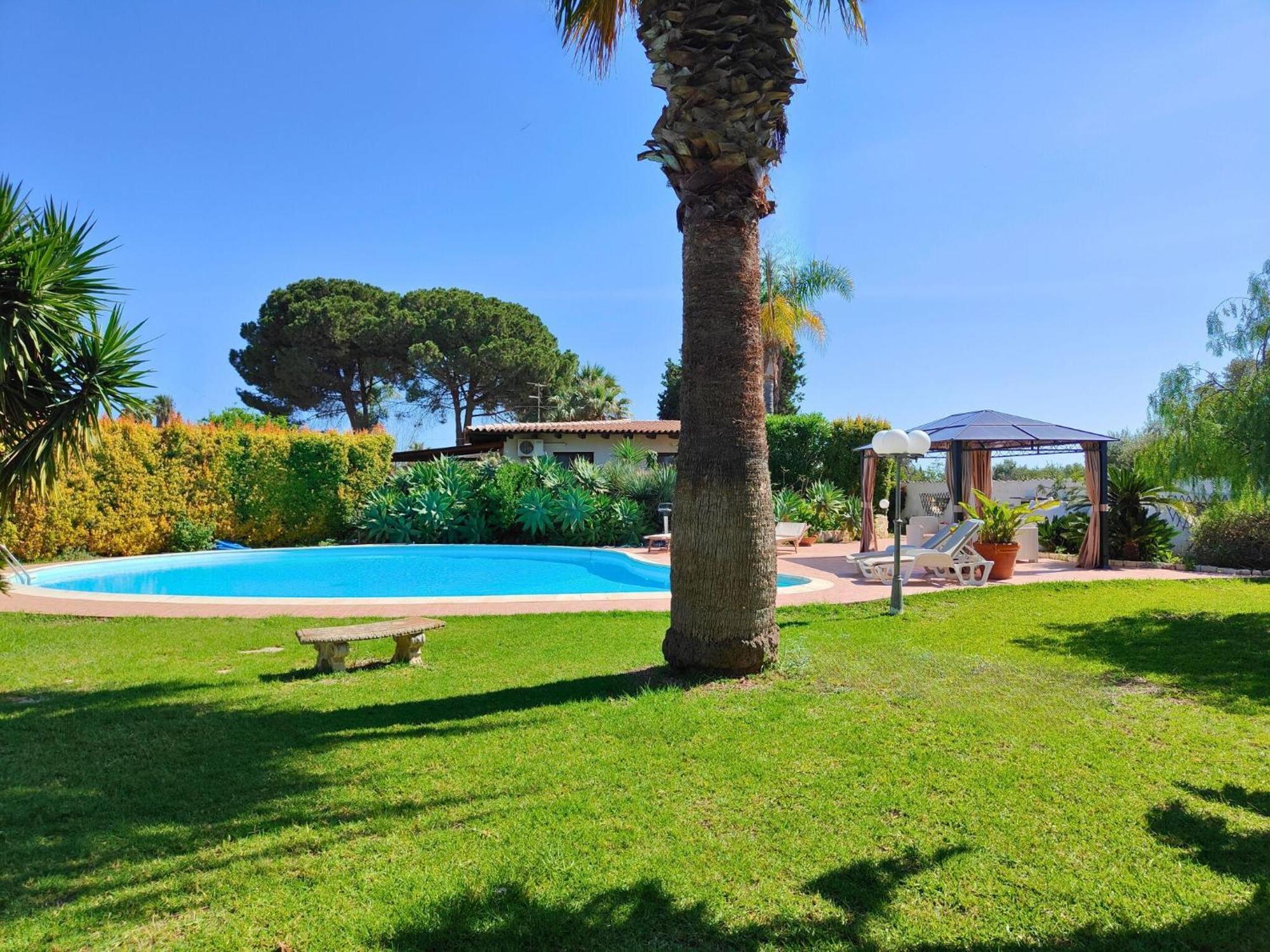 Villa Alfonsa, Fontane Bianche, Siracusa, Private Pool, 10Min From The Beach Buitenkant foto